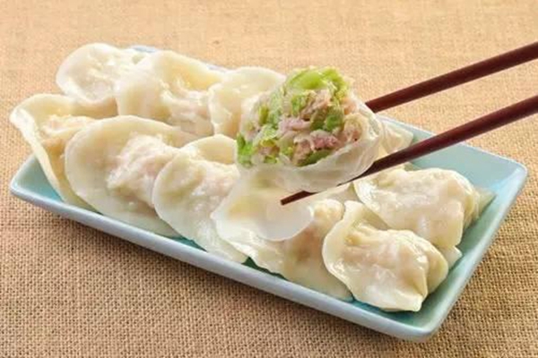 中國“水餃巨頭”倒了，曾年賺15億，而今老板想?yún)⒓幽陼s被拒