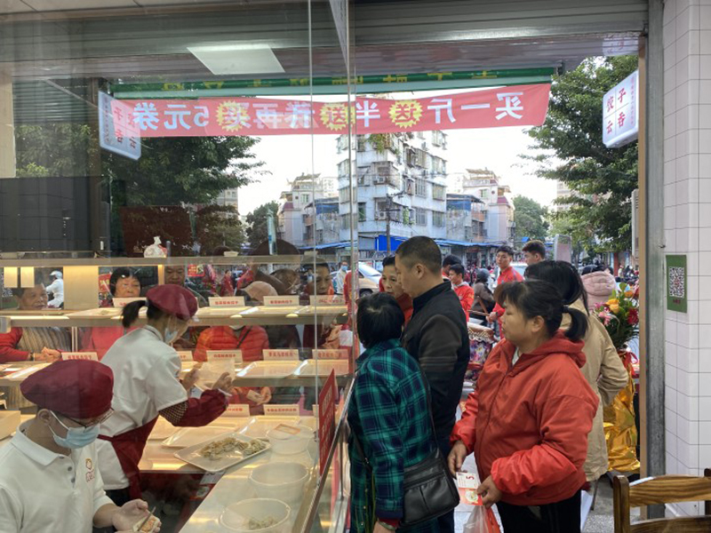 想開餃子云吞店是加盟好還是自己創(chuàng)立品牌好？